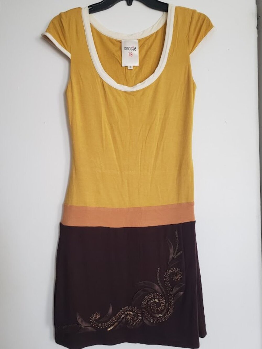 Y2K wrap style mini dress scoop neckline short cap sleeves